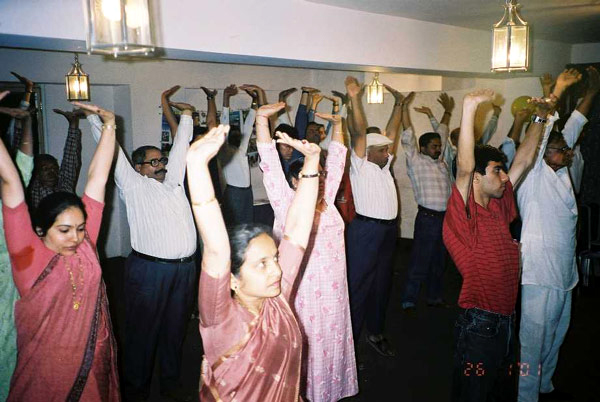 創世法王 彌勒伸腰india-lg04.jpg