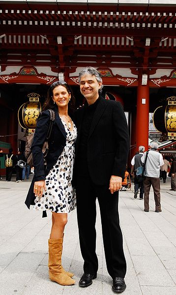 Veronica Berti & Andrea Bocelli in Tokyo, 2008.jpg