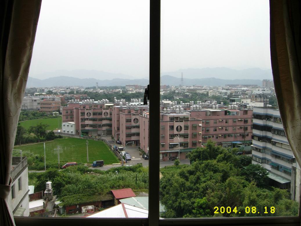 784316-臥房3窗外圖.jpg
